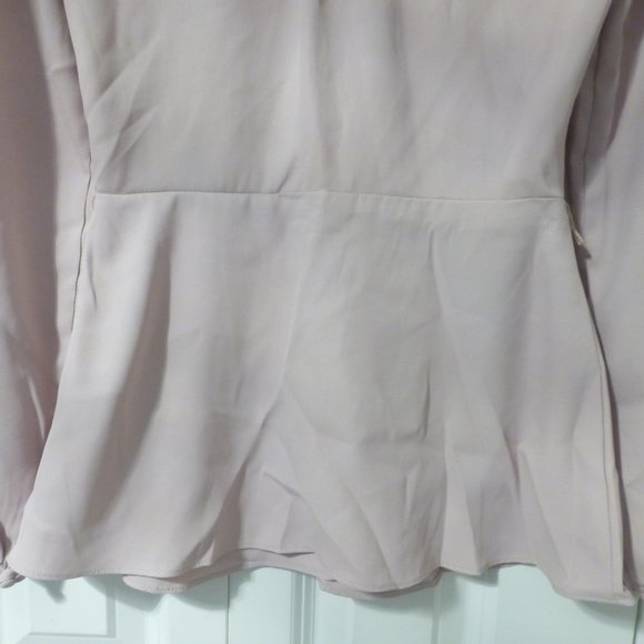 LE-CHATEAU light pink long sleeve v-neck blouse - Picture 10 of 12